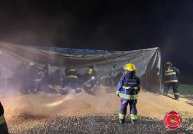 Otro accidente más en la ruta 66: volcó un camión y derramó su carga sobre la calzada